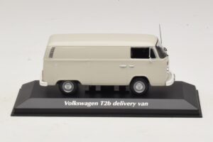 Volkswagen T2b Varevogn Grå Maxichamps 1:43 940053060 Metal