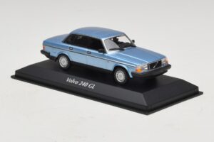 Volvo 240 GL Blue Metallic Maxichamps 1:43 940171400 Metal — billede 3 af 5