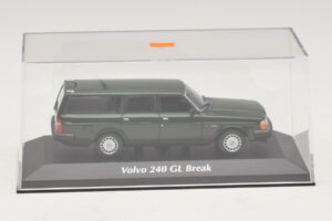 Volvo 240 GL Stationcar Mørkegrøn Maxichamps 1:43 940171411 Metal — billede 4 af 5