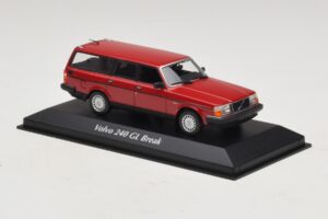 Volvo 240 GL Stationcar Rød Maxichamps 1:43 940171410 Metal — billede 3 af 5